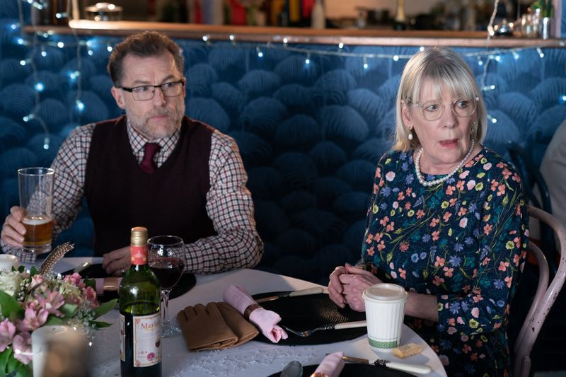 Carole og Mark spilt av Chris Quentin og Diana Weston i Hollyoaks