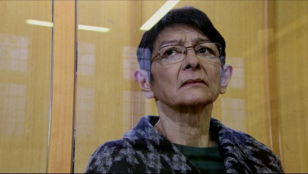 Yasmeen nervoasă participă la audierea ei de cauțiune