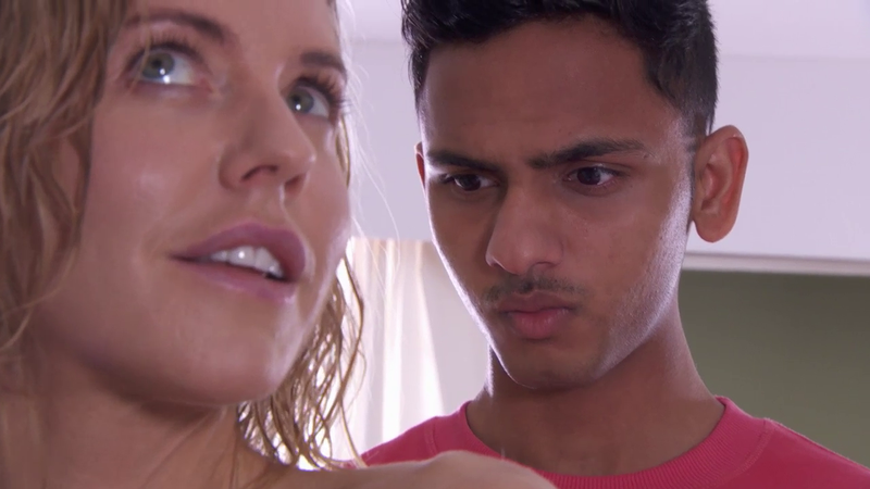 Cindy Cunningham und Imran Maalik in Hollyoaks