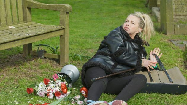 Zdravniki spojlerji, Leslie Ash kot Mary McCrae