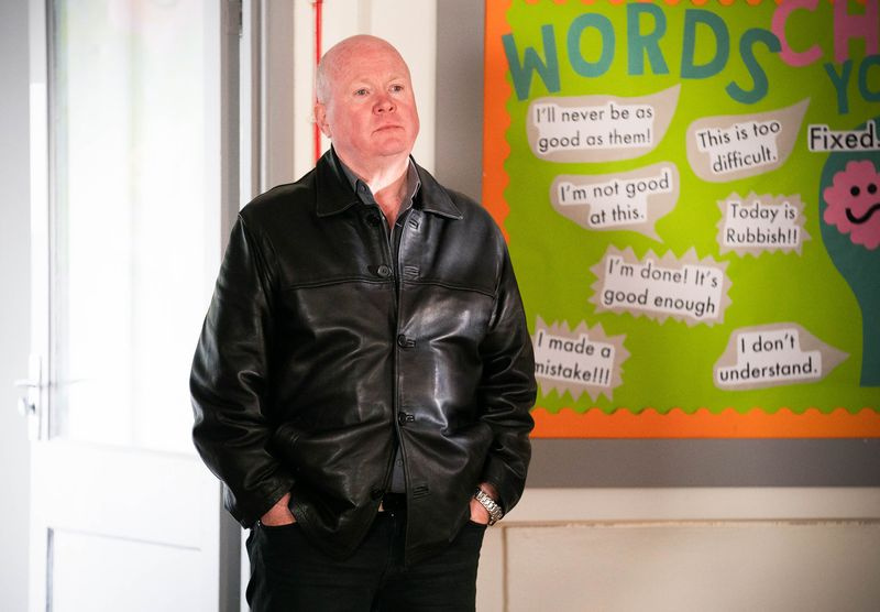 Phil Mitchell käy koulua EastEndersissä