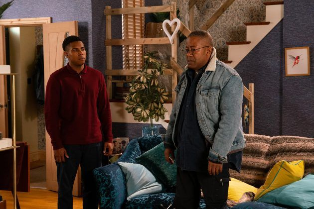 Coronation Streeti spoilerid: James Bailey ütleb oma isale, et ta on gei!