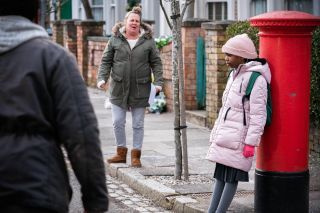 Spoiler EastEnders: Karen Taylor e Mitch Baker fanno una scoperta SHOCK
