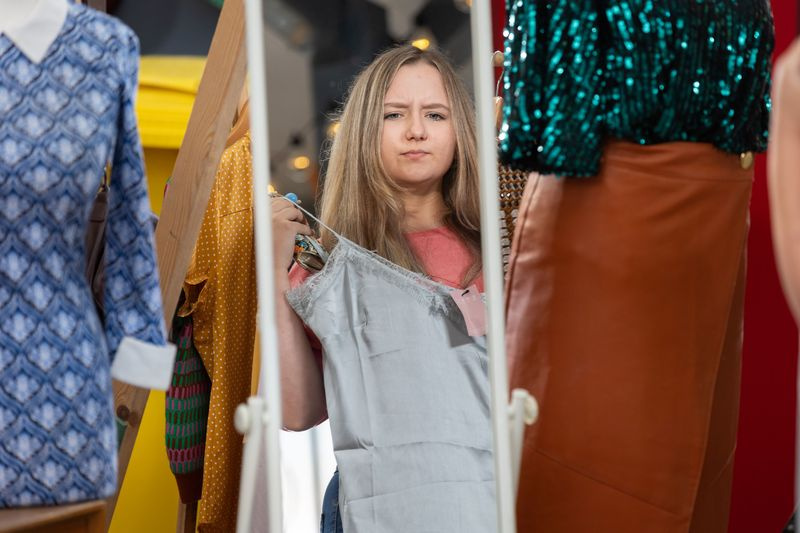 Leah Barnes Hollyoaks mieste