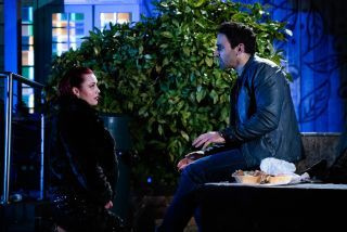 EastEnders spoilers: Whitney Dean friar till Kush!