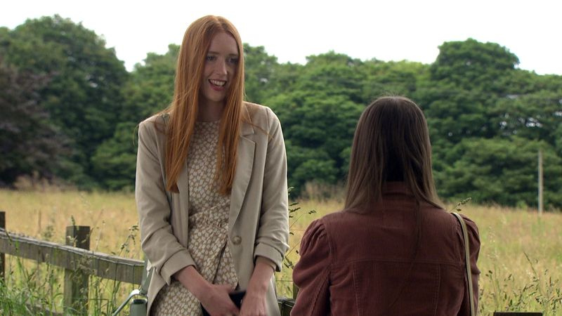 Chloe träffar Sarah i Emmerdale