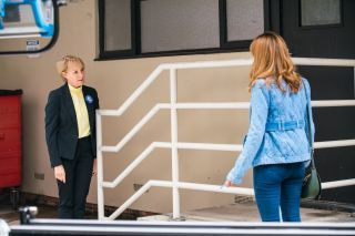 Spojlerji 'Coronation Street': Maria Connor in Sally se združita!