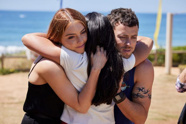 Spoilers acasă și în deplasare, Willow Harris, Dean Thompson, Amber Simmons