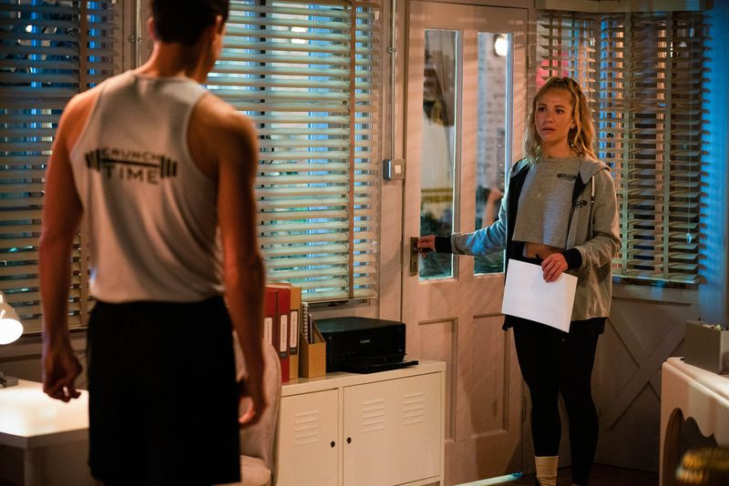 Nancy Carter voit Zack Hudson dans EastEnders