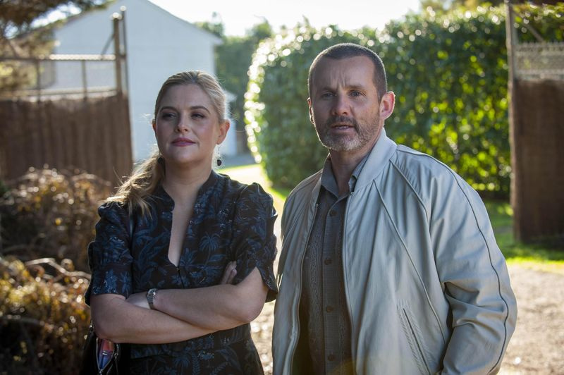Naapurit spoilerit, Toadie Rebecchi, Rose Walker