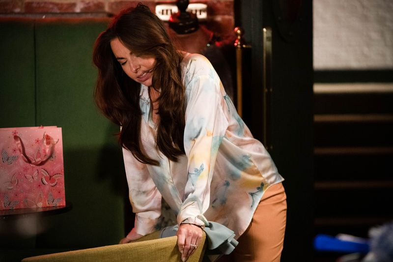 Ruby Fowler se siente frágil en EastEnders