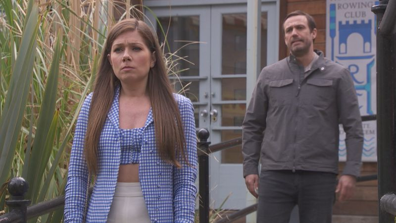 Maxine Minniver ja Warren Fox Hollyoaksissa