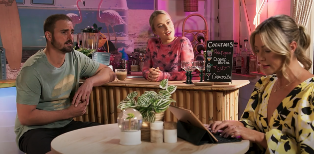 Grannspoilers, Roxy Willis, Amy Greenwood, Kyle Canning