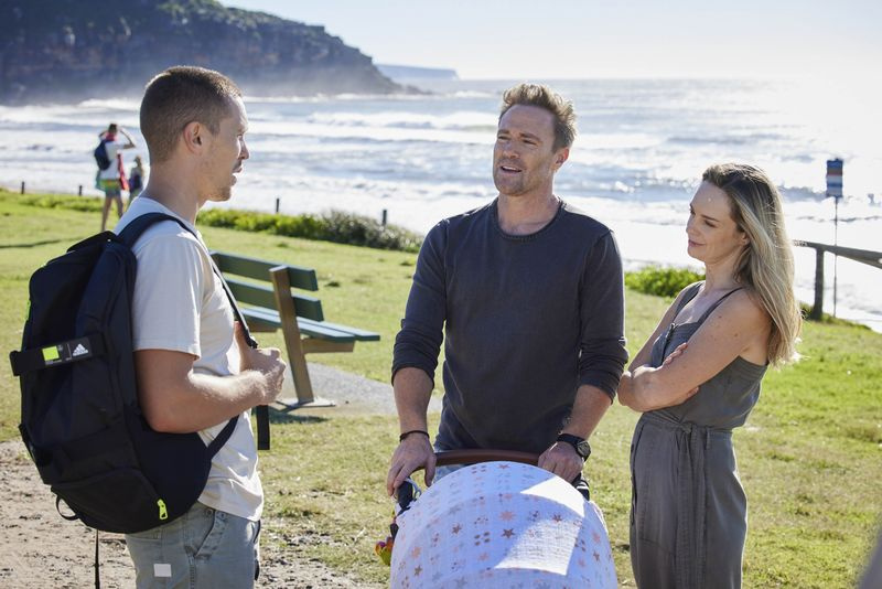 Logan Bennett, Christian Green și Tori Morgan în Home and Away
