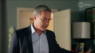 'Naboer': Det er en BLAST FRA FORTIDEN for Paul Robinson!