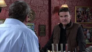Coronation Street-spoilers: Kommer Johnny Connor att gå igenom Scotts plan?