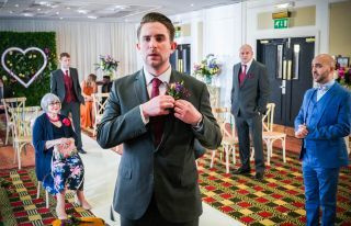 Spoilers de EastEnders: ¿Callum Highway dejado plantado en el altar?