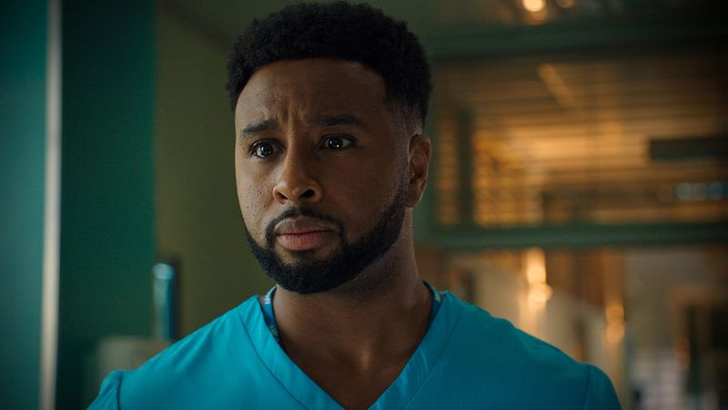 Η Trieve Blackwood-Cambridge υποδύεται τον Josh Hudson στο Holby City