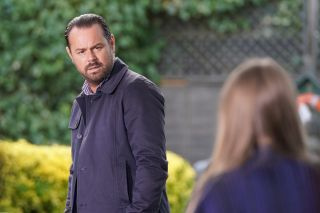 Spoilerele EastEnders: este tatăl lui Mick Carter Frankie?