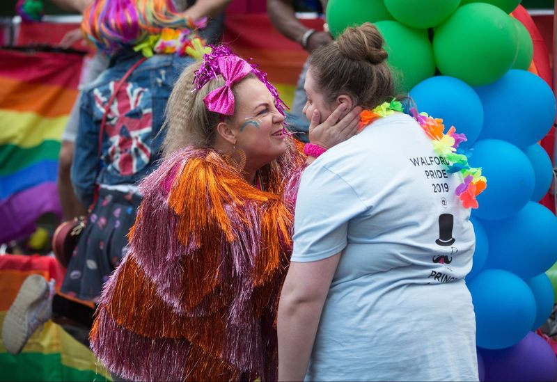 Karen Taylor ja Bernadette Taylor EastEndersissä