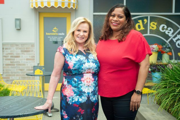 Naapurit spoilerit, Colette Mann, Shareena Clanton