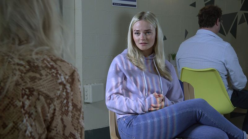 Coronation Street spoilers, Kelly Neelan, Laura Neelan