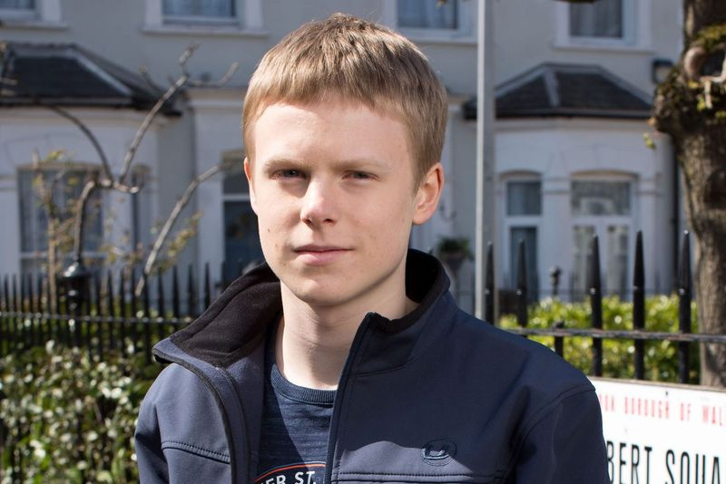 Ο Μπόμπι Μπιλ στο EastEnders