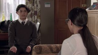 Coronation Streetin spoilerit: Aadi Alahan löytää Ashan järkyttävän suunnitelman