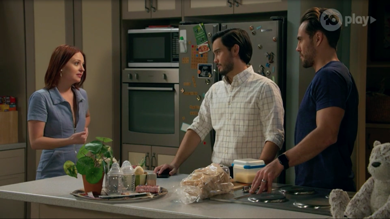 Spoilers vecini, Nicolette Stone, David Tanaka, Aaron Brennan