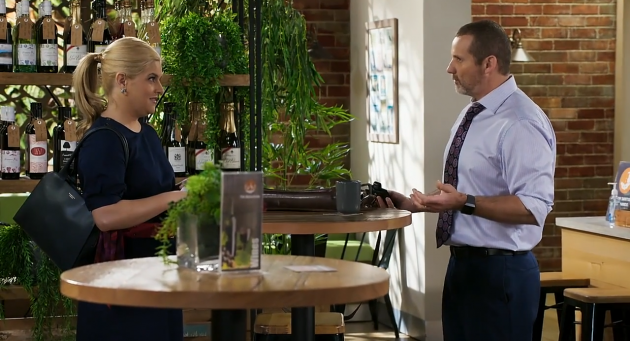Vizinhos, Toadie Rebecchi, Rose Walker