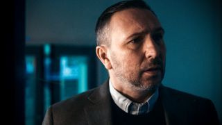 'Holby City' -spoilerit: Fletch in TURMOIL!