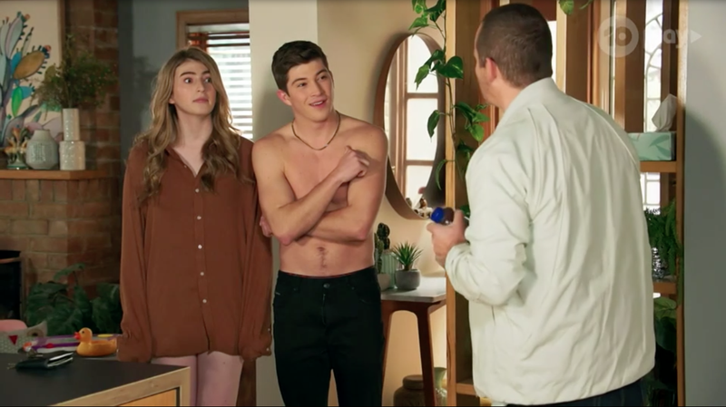 Naapurien spoilerit, Mackenzie Hargreaves, Hendrix Greyson, Toadie Rebecchi
