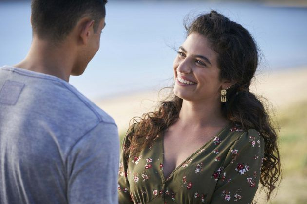 Kodus ja võõrsil, Nikau Parata, Jade Lennox