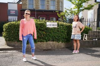 Spoiler EastEnders: Stacey incontra Shirley Carter e Tina Carter!