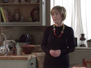 Spoilery Coronation Street: Elaine Jones poznaje sekret Cathy…