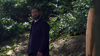 'Emmerdale'-spoilere: Charles Anderson sniker seg til skogen, men HVEM MØTER han?