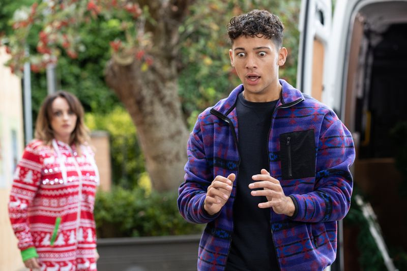 Ollie Morgan en Becky Quentin in Hollyoaks.