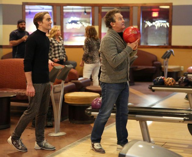 Barney ir Bradley boulingas filme Bradley Walsh & Son: Breaking Dad