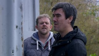 Spoilerele Emmerdale: Va prinde Cain Dingle pe hoțul de mașini?