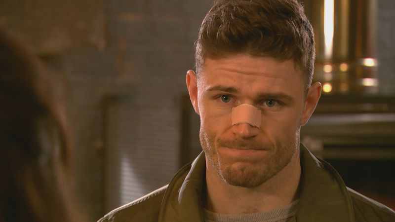 Ο George Kiss και ο DS Cohen στο Hollyoaks