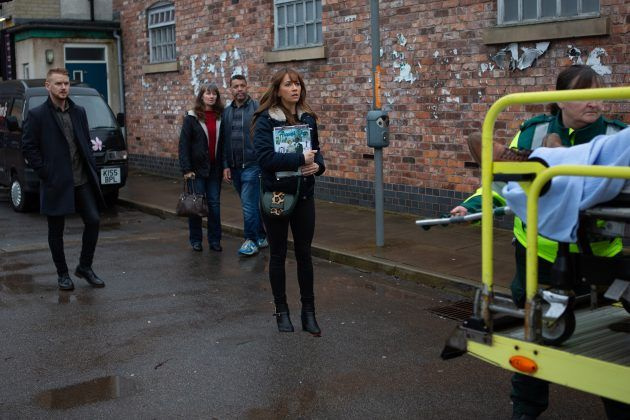 Coronation Street-spoilere: Ali Neeson kollapser!