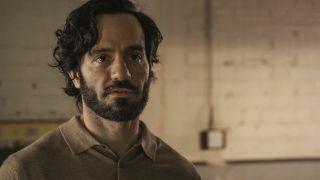 Holby City spoilers: Θα προδοθεί ο Kian από τον Lucky;