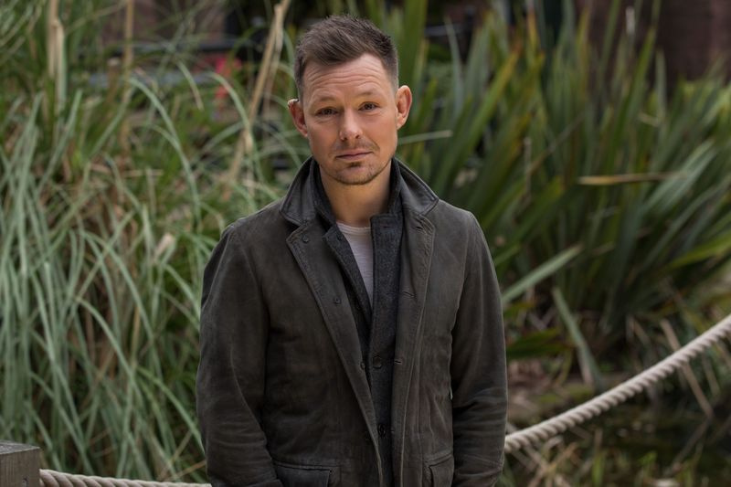Kyle Kell v Hollyoaksu, ki ga igra Adam Rickitt