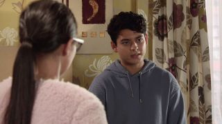 Σπόιλερ για το 'Coronation Street': Ο Aadi Alahan τελικά τραβήχτηκε!