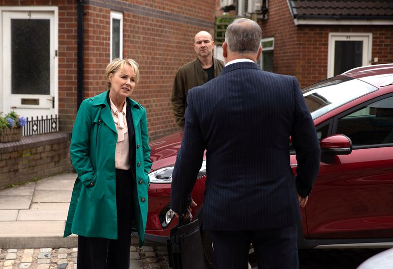 Sally is vastbesloten om de straat vrij te houden van auto