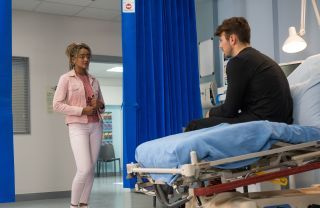 Spoilers de 'Coronation Street': Emma Brooker le hace una oferta a Curtis...