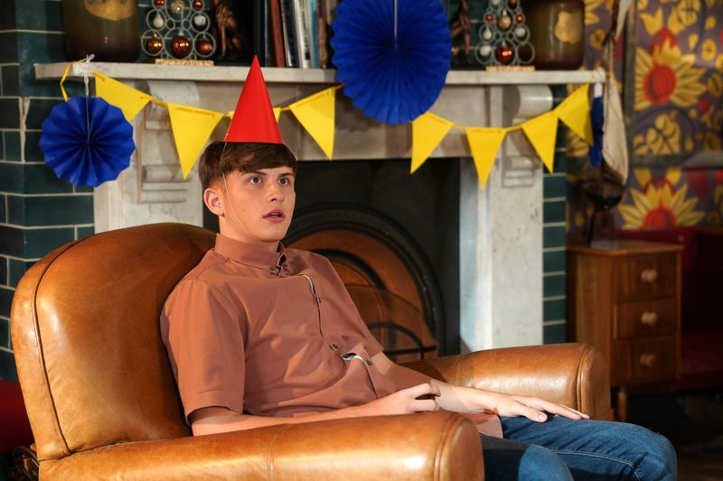 Charlie Dean Hollyoaksissa.