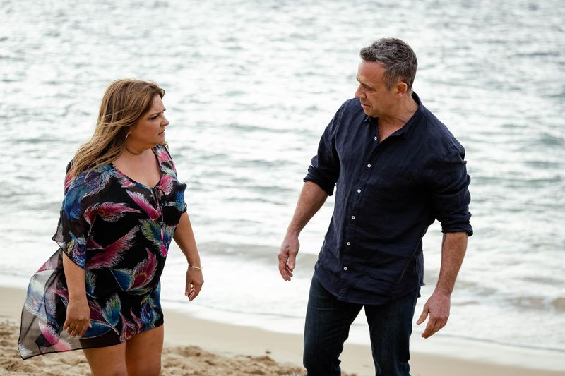 Naapurit spoilerit, Terese Willis, Glen Donnelly