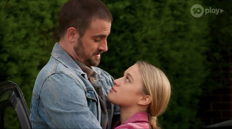 Neighbors spoilers, Kyle Canning, Roxy Willis