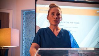 'Holby City' -spoilerit: Jac Naylorin taistelu kuolemaan!